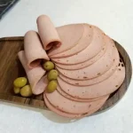 کالباس مارتادلا نیم کیلویی